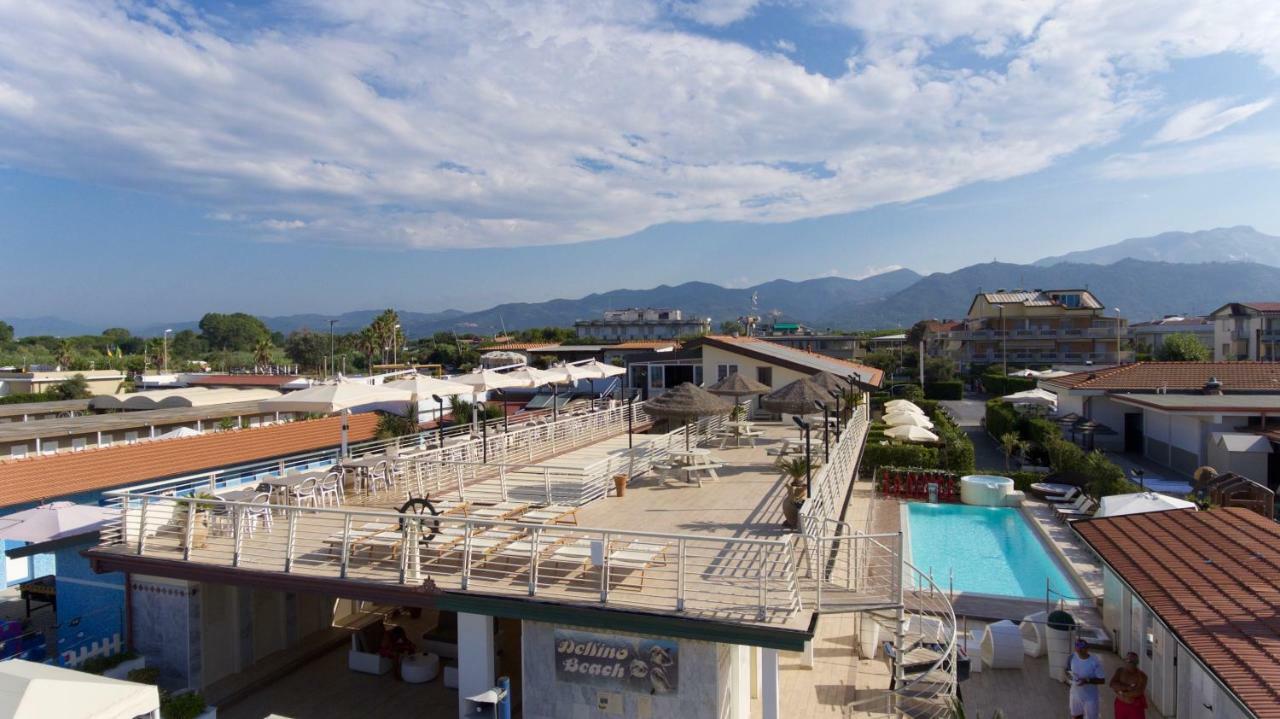 Hotel Delfino Marina Di Carrara Exteriör bild