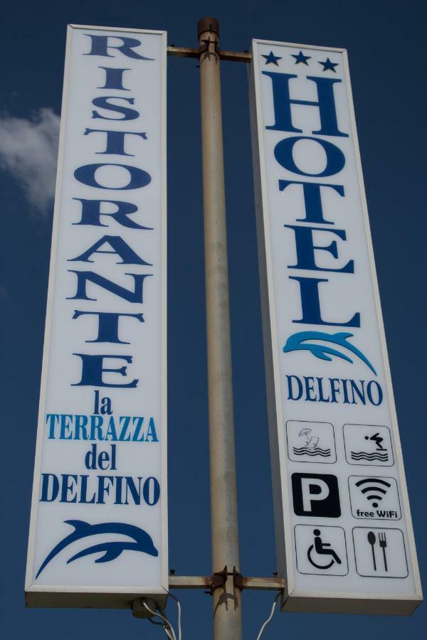Hotel Delfino Marina Di Carrara Exteriör bild